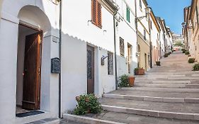 N21- Numana, cielo-terra lungo la celebre Costarella